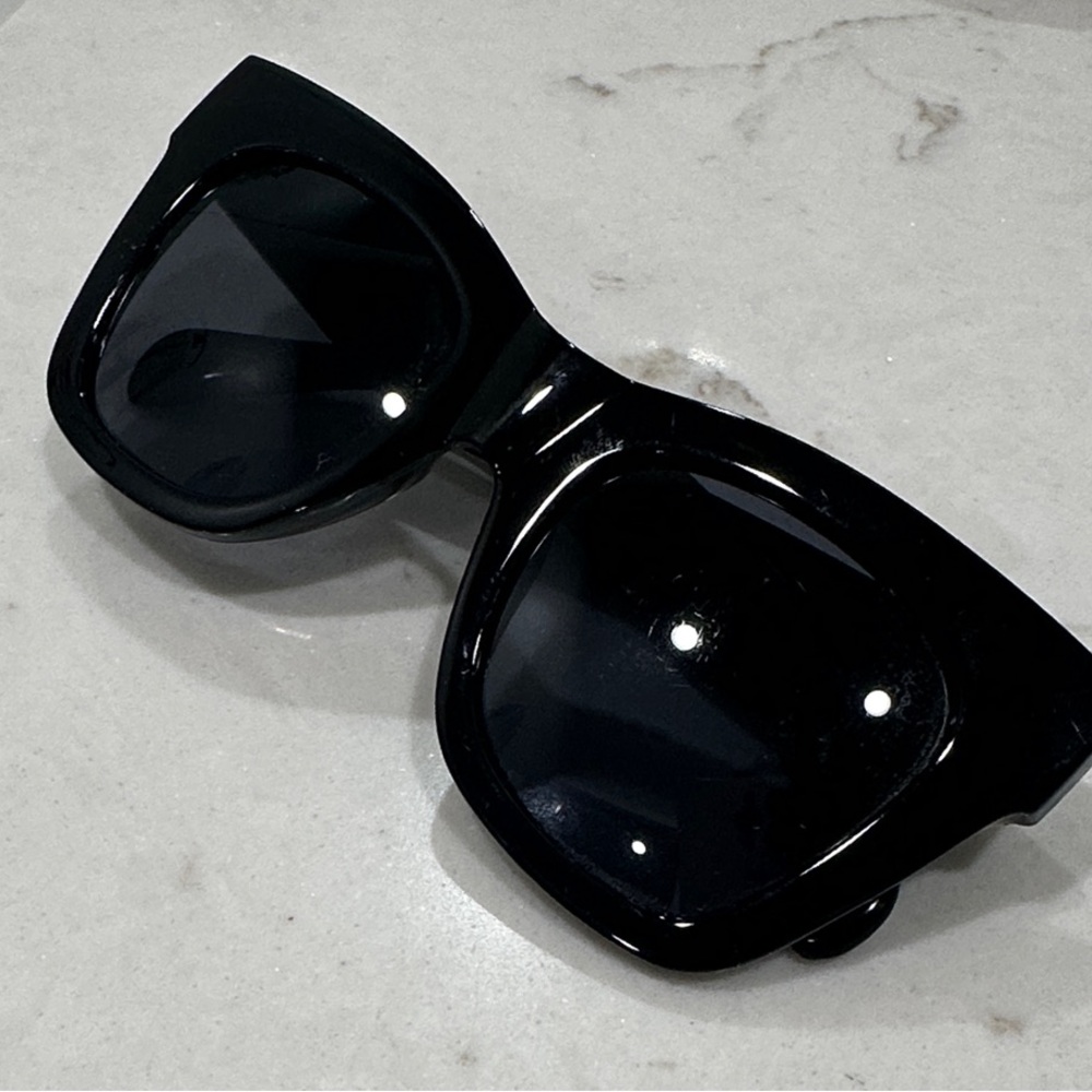 Stylish Black Sunglasses